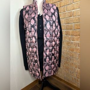 NWT Pink and Black Bobeau Snakeskin-Print Vest, size M